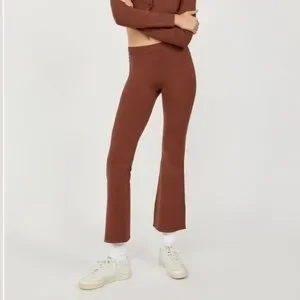 SUNDAY BEST Aritzia Posie High Waist‎ Flare Knit Pants Size Medium